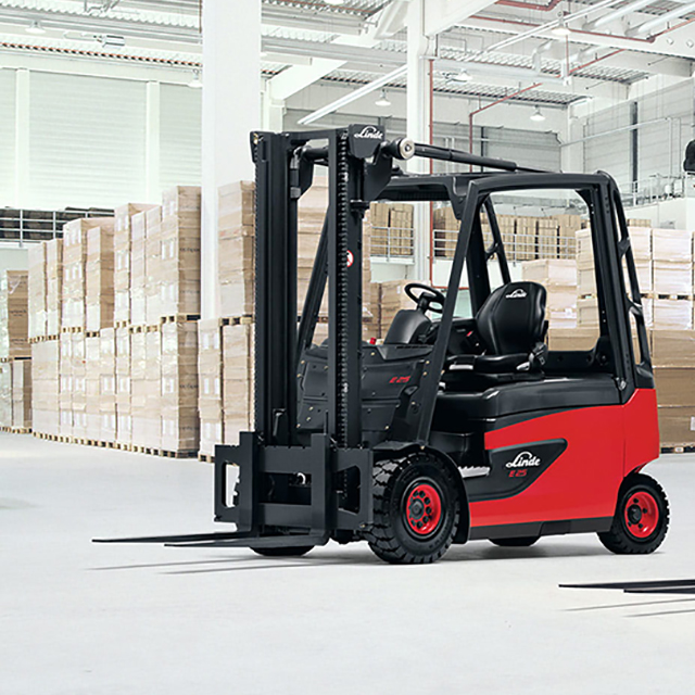 Forklift-linde-640